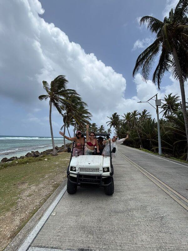 Viagem para San Andrés: Aluguel de carrinho de golfe para dar a volta na ilha