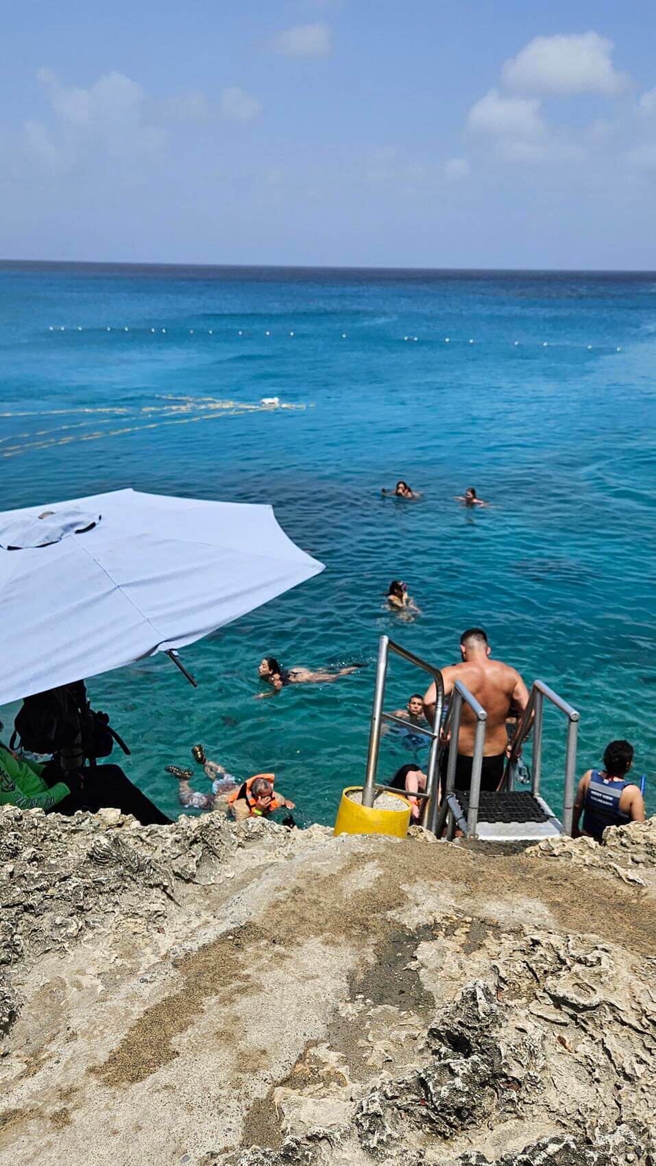 Viagem para San Andrés: Parada com o carrinho de golfe em West View para mergulho e snorkel